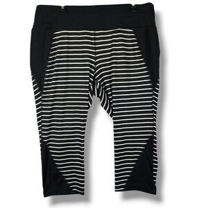 LIVI Active Plus 18/20 Capri Legging Black White Stripe Athleisure Monochrome